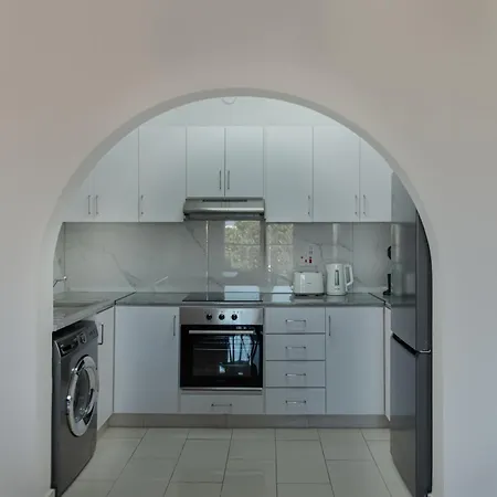Phaedrus Living Golden Seaview Пафос