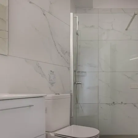 Phaedrus Living Golden Seaview Appartement