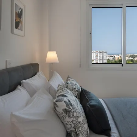 Phaedrus Living Golden Seaview * Pafos