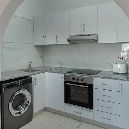 Phaedrus Living Golden Seaview * Paphos